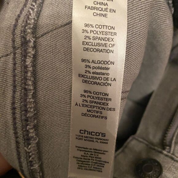 Chicos Platinum Jeggings Gray Distressed Rhinestone Jeans Size 0/US 4 - Picture 9 of 10